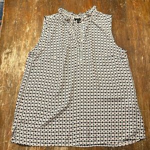 EUC Talbots sleeveless blouse.